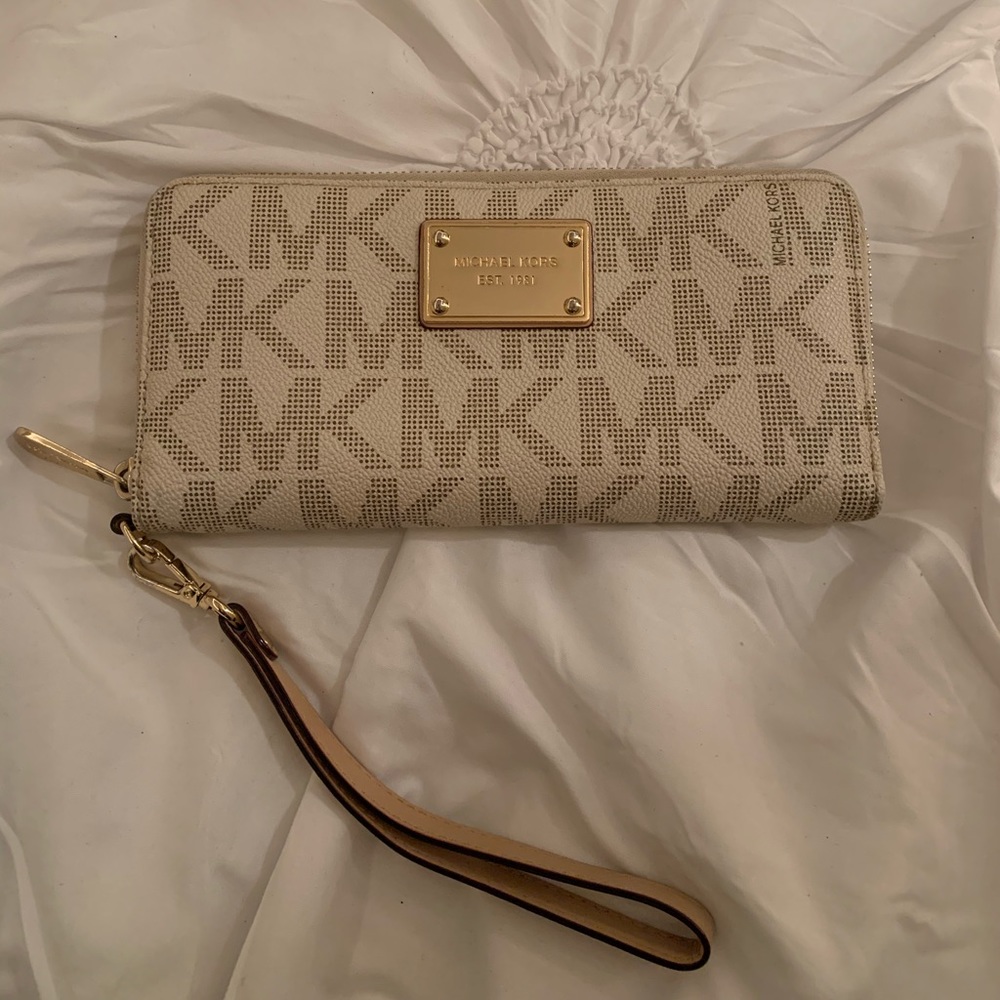 Michael Kors wallet